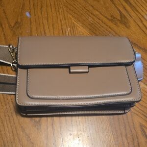 Elegant Tan Women's Bag